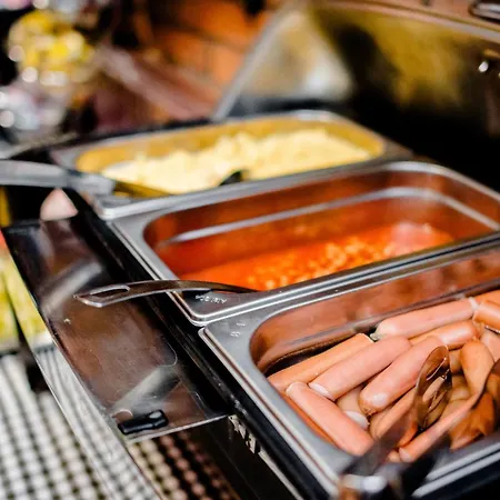 Princ Next To President Palace * براتسيلافا