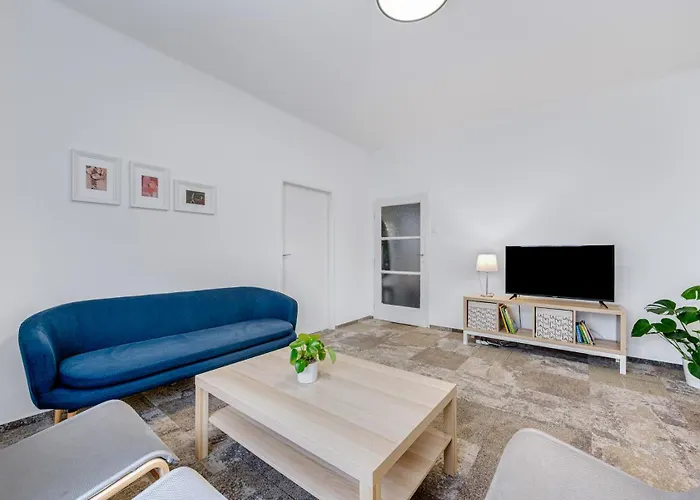 Princ Next To President Palace شقة براتسيلافا